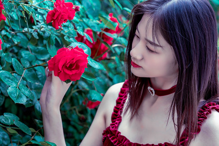 直击南海问题，王毅六连问：滥用仲裁，外交努力还有没有意义？| 图览天下